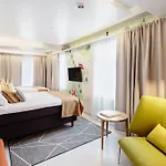 Hotelli Indigo Helsinki-boulevard 4*