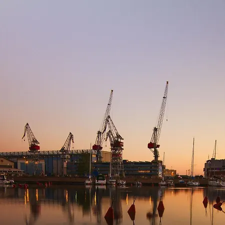 인디고 헬싱키-블러바드